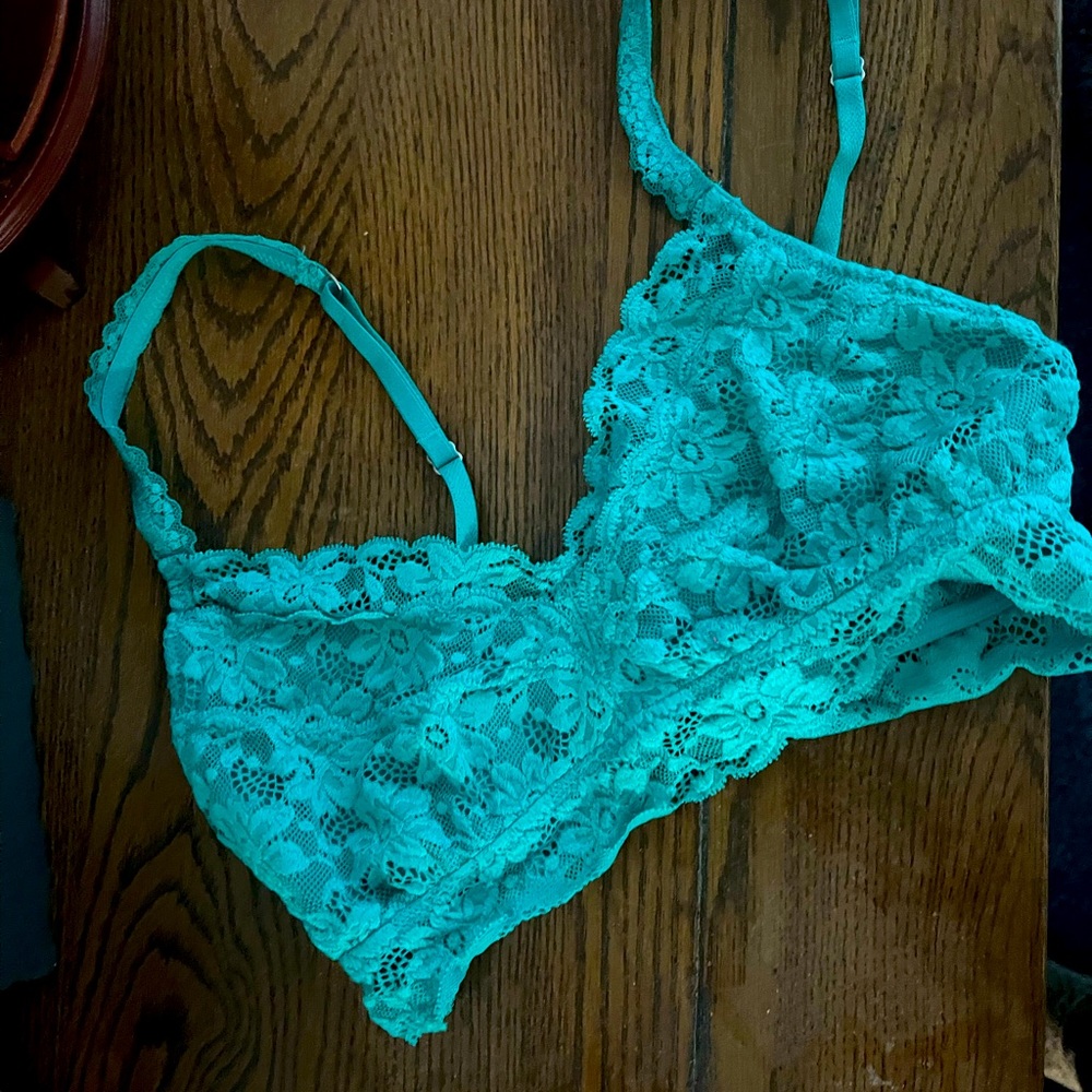 Size M aerie lightly ligned bralette turquoise like new